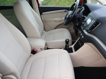 Seat Alhambra II (7N) Van 2.0 TDI 140KM 2014 Seat Alhambra 2.0 TDI, 7 miejsc, Navi, Xenon, zdjęcie 8