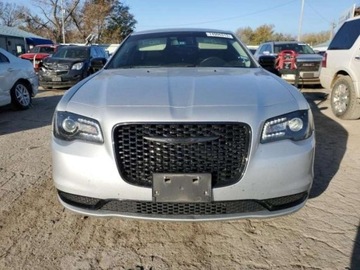 Chrysler 300C II 2021 Chrysler 300 Touring, 2021r., 3.6L, zdjęcie 4