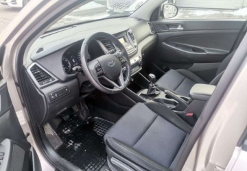 Hyundai Tucson III SUV 1.6 GDI 132KM 2016 Hyundai Tucson Hyundai Tucson 1.6 GDI BlueDrive Comfort 2WD 1.6 Benzyna, zdjęcie 11