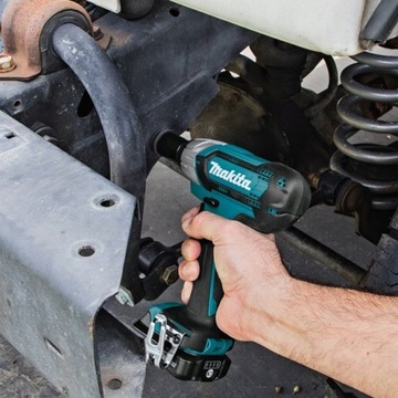 Аккумуляторный ударный гайковерт Makita TW140DZ, корпус 3/8 дюйма, 10,8 В.