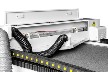 Лазерная резка ткани с автоматической подачей материала 1600x2500 мм