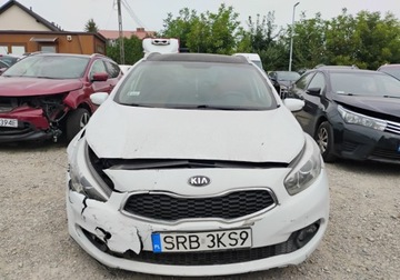 Kia Ceed II 2015 Kia Ceed 2015r, 1.6 CRDI. Uszkodzony prawy przod. Jezdzi. 1.6 Diesel, zdjęcie 15