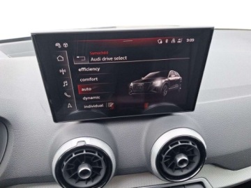 Audi Q2 SUV Facelifting 2.0 40 TFSI 190KM 2025 Audi Q2 FV, Audi Sound System, Pakiet Czern, Carplay, przygotowanie pod hak, zdjęcie 26