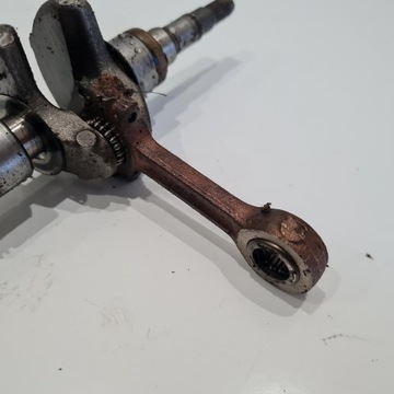 MCCULLOCH MAC 836 AV ШАТУН КОЛЕНВАЛА