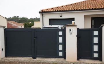 Видеодомофон Две-две семьи Видеодомофон ДВУХСЕМЕЙНЫЕ