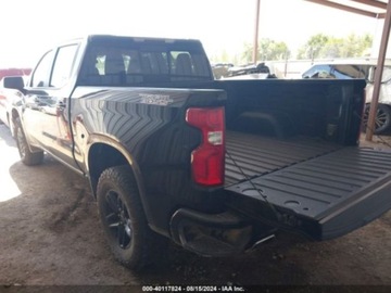 Chevrolet Silverado II 2021 Chevrolet Silverado K1500 LT Trail Boss 2021 5.3l 5.3 Benzyna 355KM, zdjęcie 2