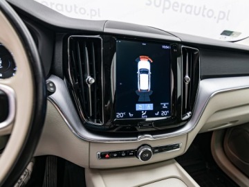 Volvo XC60 II 2021 VOLVO XC60 B4 D AWD Momentum Pro aut Suv 197KM 2021, zdjęcie 18