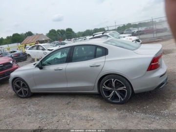 Volvo S60 III 2024 Volvo S60 B5 Core Dark Theme 2024 2.0l 2.0 Benzyna 247KM, zdjęcie 2