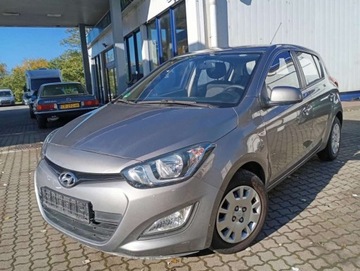 Hyundai i20 I Hatchback 5d Facelifting 1.2 DOHC 85KM 2012 Hyundai i20 1.2 PROSTA benzyna KLIMATYZACJA stan idealny BEZ rdzy 1.2 86KM