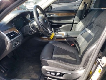 BMW Seria 7 G11-G12 2016 BMW Seria 7 750XI 2016 4.4l 4.4 Benzyna 445KM, zdjęcie 7
