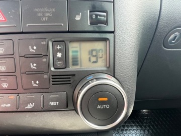 Volkswagen Touareg I 3.0 TDI 225KM 2006 Volkswagen Touareg V6 4X4 AUTOMAT SKORY PARKTRONIC NAWIGACJA SOLARDACH EL., zdjęcie 12