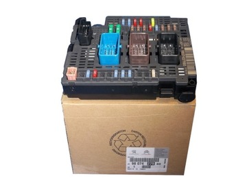SKRZYNKA BEZPIECZNIKÓW BSM C C4 DS4 9807428080 OE