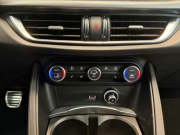 Alfa Romeo Stelvio SUV Facelifting 2023 2.0 GME Turbo 280KM 2025 2.0 Turbo Intensa Q4 (280 KM), zdjęcie 13