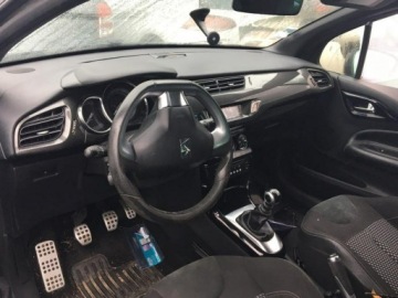 DS 3 Hatchback (Citroen) 1.6 THP 156KM 2010 Citroen DS3 1.6 156 KM, zdjęcie 6