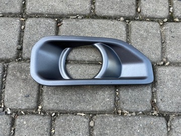 RAMKA PRAWA HALOGENU OSŁONA OBRAMÓWKA JEEP WRANGLER JL GLADIATOR