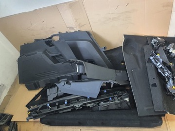 Komplet foteli 7os Peugeot 5008 II