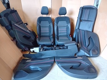 Renault Arkana RS Komplet foteli BOCZKI