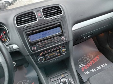 Volkswagen Golf VI Hatchback 5d 1.6 TDI-CR DPF BlueMotion 105KM 2011 Volkswagen Golf Klimatronik Podgrzewane fotele 2xPDC Sensor Alu 1.6 Diesel, zdjęcie 19