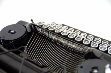 ФЕНОМЕНАЛЬНЫЙ ЧЕМОДАН ДЛЯ ПИШУЩЕЙ МАШИНКИ CONTINENTAL, ХОРОШЕЕ СОСТОЯНИЕ