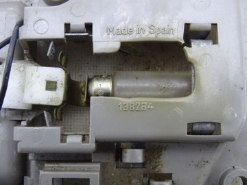 NISSAN PRIME P11 96-01 LAMPA POLSTROVÁNÍ 138284