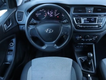 Hyundai i20 II Hatchback 5d 1.2 75KM 2015 Hyundai i20 1.2, Klima, zdjęcie 6