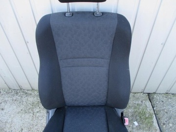 COROLLA VERSO 01-04 SEDADLO SPOLUJEZDCE