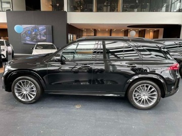 Mercedes GLE V167 SUV Facelifting 2.0 300d 269KM 2025 MERCEDES-BENZ GLE 300 d 4-Matic AMG Line 2.0 (269KM) 2025, zdjęcie 3