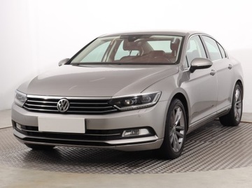 Volkswagen Passat B8 Limousine 1.8 TSI BlueMotion Technology 180KM 2016 VW Passat 1.8 TSI, Salon Polska, 1. Właściciel, zdjęcie 1