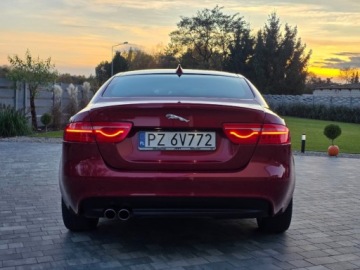 Jaguar XE Sedan 2.0 i4 180KM 2017 Jaguar XE 2.0 180PS Skora Navi Panorama Zarej.PL Gwarancja 2.0 Diesel, zdjęcie 4