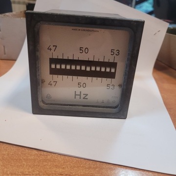 Miernik częstotliwości 47-53Hz 220v Made in CZECHOSLOVAKIA #1