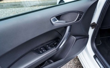 Audi A1 I Hatchback 3d 1.4 TFSI 185KM 2012 Audi A1 Sportback S-LINE 1.4 T 185ps Navi Ledy BiXenony Klimatronik Polsko, zdjęcie 29