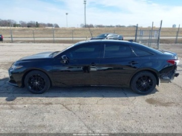 Toyota Avalon III 2022 Toyota Avalon XSE Nightshade Hybrid 2022 2.5 Hybryda 176KM, zdjęcie 2