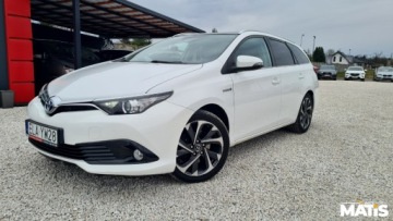 Toyota Auris II Touring Sports Facelifting 1.8 Hybrid 136KM 2016 Toyota Auris 1.8Hybryda Panorama Navi kamera climatronic 100 bezwypadek, zdjęcie 8