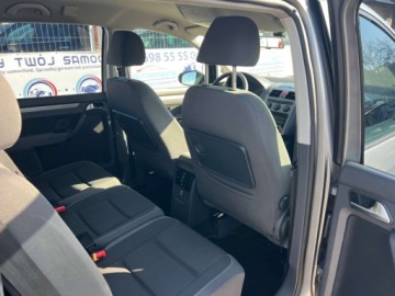 Volkswagen Touran I 1.9 TDI 105KM 2010 Volkswagen Touran 1.9 TDI Klimatyzacja Parktronic tyl El.szyby El.lusterka, zdjęcie 6