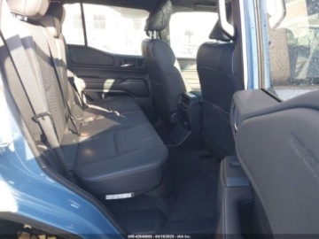 Toyota Land Cruiser VIII 2024 Toyota Land Cruiser 2024 r., 3,4 L FIRST EDITION 3.4 Hybryda 326KM, zdjęcie 10