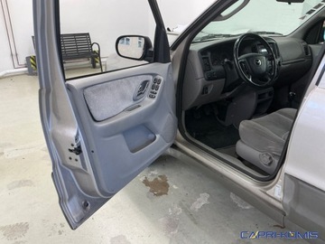 Mazda Tribute I 2.0 16V 124KM 2002 Mazda Tribute 2.0i 4x4 136 tys km Bezwypadkowa 2.0 Benzyna 124KM, zdjęcie 10