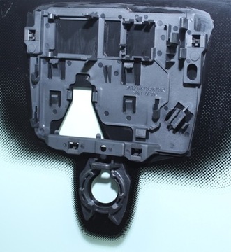 NOVÁ SKLO (OKNO) PŘEDNÍ PORSCHE CAYENNE II 2 KAMERA SENSOR DEŠTĚ 2010-2017