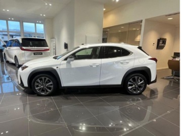 Lexus UX Crossover Facelifting 2.0 300h 199KM 2025 LEXUS UX 300h F Sport Design Hybrid Dynamic Force 2.0 199KM 2025, zdjęcie 3