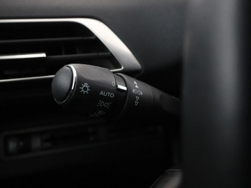 Peugeot 3008 II Crossover 1.2 PureTech 130KM 2019 Peugeot 3008 Active Business navi kamera virtual, zdjęcie 35