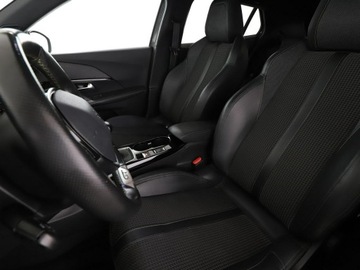 Peugeot 2008 II SUV 1.2 PureTech 130KM 2020 Peugeot 2008 full LED virtual cocopit półskóra, zdjęcie 12