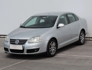 Volkswagen Jetta V 2.0 FSI 150KM 2007 VW Jetta 2.0 FSI, Klima, Klimatronic, Parktronic, zdjęcie 1