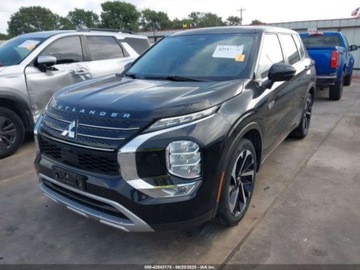 Mitsubishi Outlander III 2023 Mitsubishi Outlander 2023 MITSUBISHI OUTLANDER PHEV SE S-AWC 2.4 Hybryda, zdjęcie 2