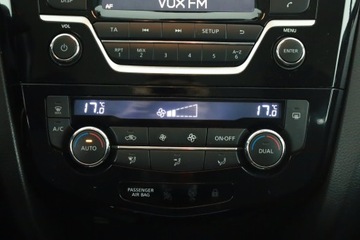 Nissan Qashqai II Crossover 1.2 DIG-T 115KM 2016 Nissan Qashqai 1.2 DIG-T, Salon Polska, Klima, zdjęcie 9