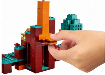 KLOCKI LEGO MINECRAFT 21168 SPACZONY LAS