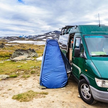 NILS NC1706 Blue Tourist Canclor под душевой палаткой