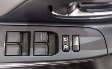 Toyota Yaris III Hatchback 5d Facelifting Hybrid 100KM 2017 Toyota Yaris Hybrid 100 Selection 1.5 Hybryda 100KM, zdjęcie 30