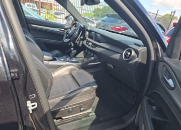 Alfa Romeo Stelvio SUV Facelifting 2.0 Turbo 280KM 2022 Alfa Romeo Stelvio 2022 Alfa Romeo Stelvio Veloce 2.0 Benzyna 280KM, zdjęcie 10