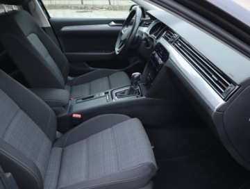 Volkswagen Passat B8 Limousine Facelifting 2.0 TSI 190KM 2021 VW Passat 2.0 TSI, Salon Polska, 1. Właściciel, zdjęcie 8