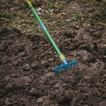 Набор садовых инструментов 4 в 1 для детей.