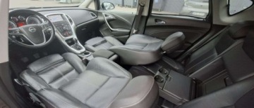 Opel Astra J Hatchback 5d 1.6 Turbo ECOTEC 180KM 2009 Opel Astra Opel Astra 1.6 Turbo Cosmo 1.6 Benzyna 180KM, zdjęcie 16